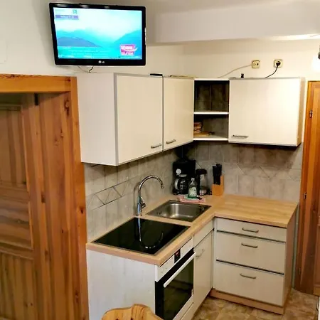Birkleiten Apartman *